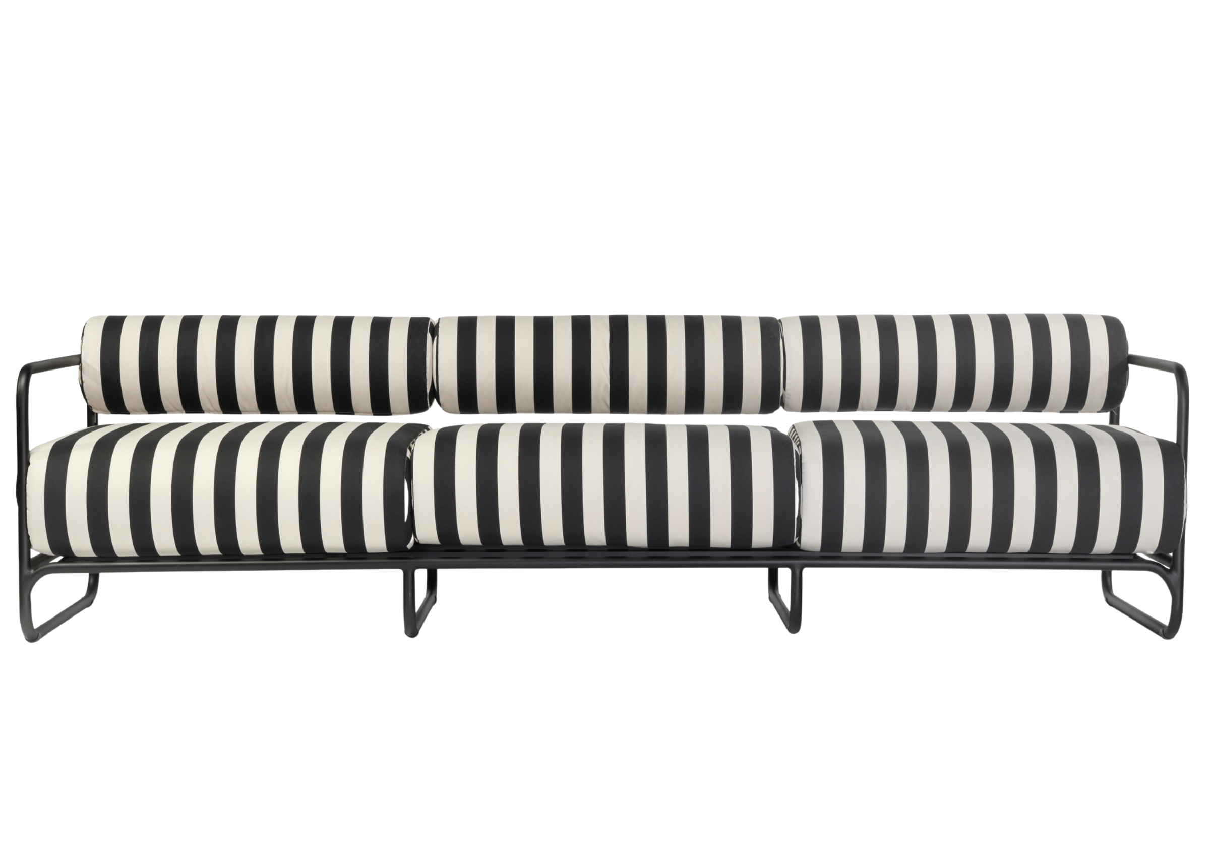 Sofá Brise com estrutura de alumínio pintado preto, estofado impermeável e design moderno para áreas externas.