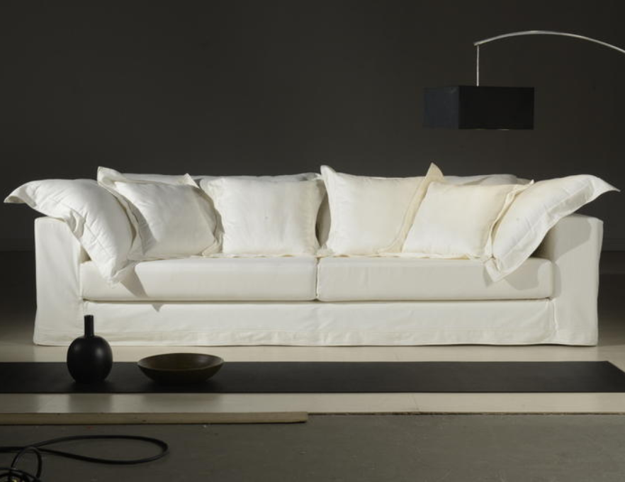 Sofá Fini: sofisticação e conforto em um design elegante.